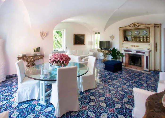 Couette-café Silia 4*