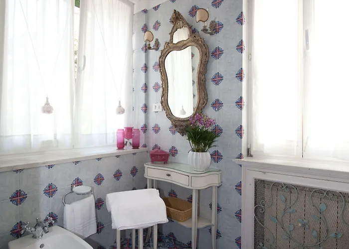 Couette-café Silia 4*