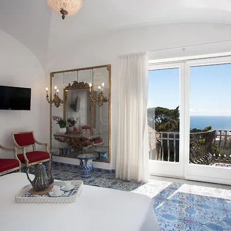 Silia Couette-café 4*