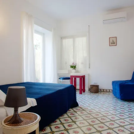 Silia לינה וארוחת בוקר