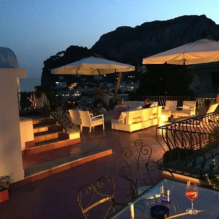 Silia לינה וארוחת בוקר קאפרי