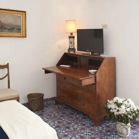 Silia Bed & Breakfast 4*