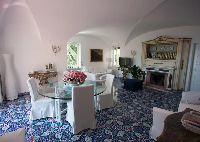 Silia Bed & Breakfast 4*