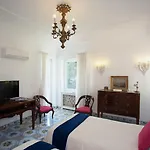 Silia Capri