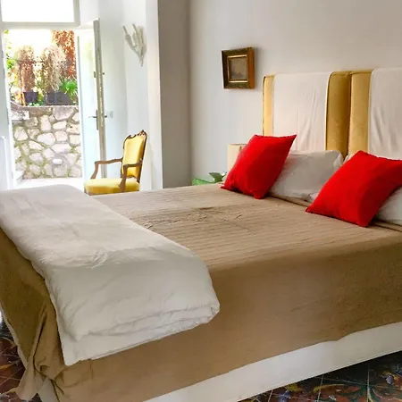 Alojamento de Acomodação e Pequeno-almoço Silia Capri