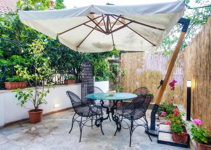 Silia Bed and breakfast 4*